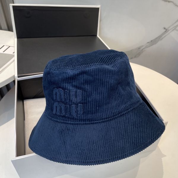 M*iuMiu  Hats Top XX20250411-12
