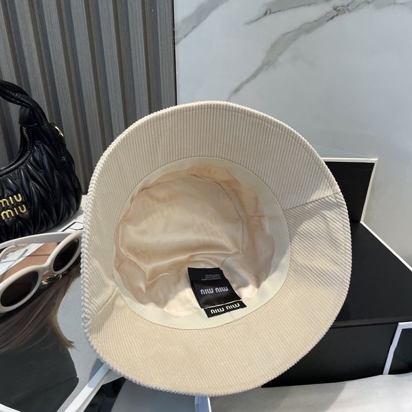 M*iuMiu  Hats Top XX20250411-12