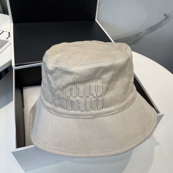 M*iuMiu  Hats Top XX20250411-12