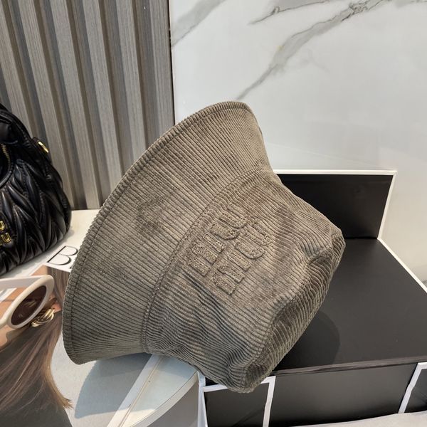 M*iuMiu  Hats Top XX20250411-12