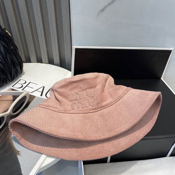 M*iuMiu  Hats Top XX20250411-12