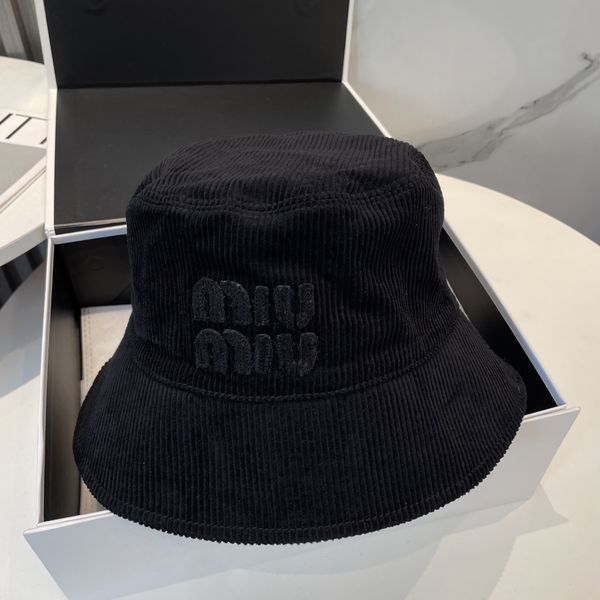 M*iuMiu  Hats Top XX20250411-12