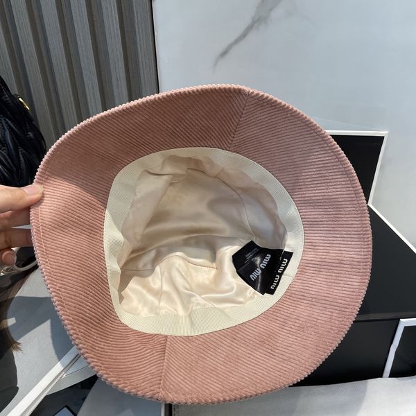 M*iuMiu  Hats Top XX20250411-12