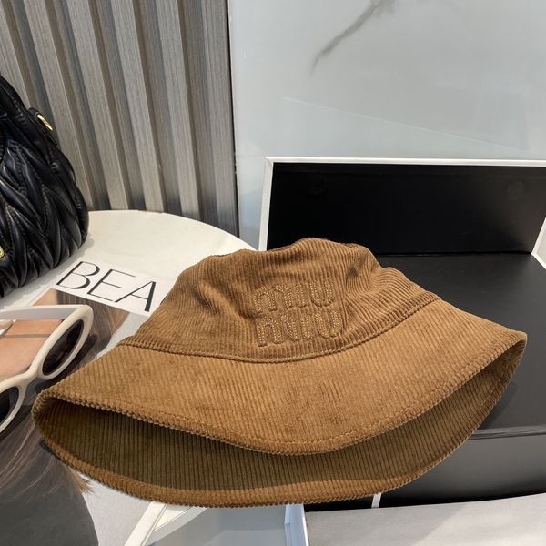 M*iuMiu  Hats Top XX20250411-12