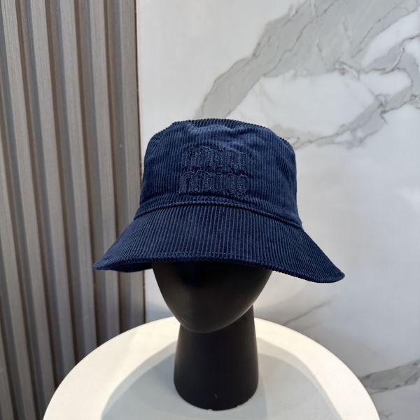 M*iuMiu  Hats Top XX20250411-12