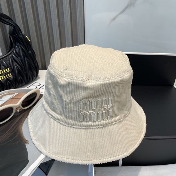 M*iuMiu  Hats Top XX20250411-12