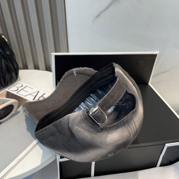 B*alenciaga  Hats Top XX20250411-13