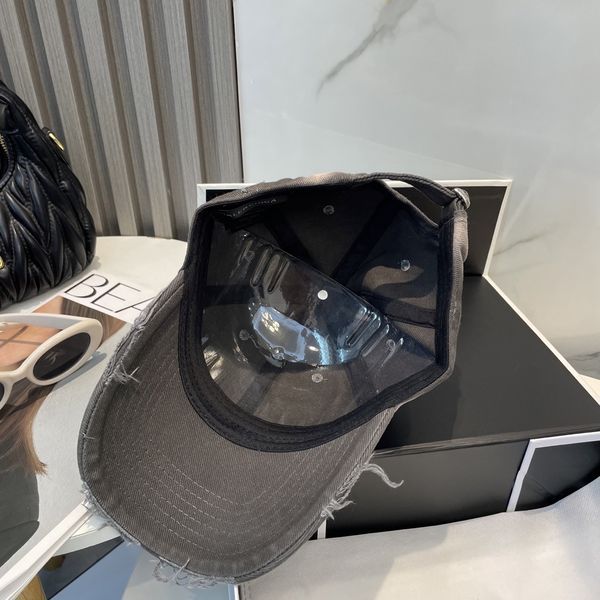 B*alenciaga  Hats Top XX20250411-13