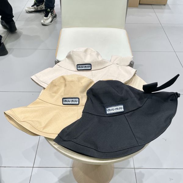 M*iuMiu  Hats Top XX20250411-17