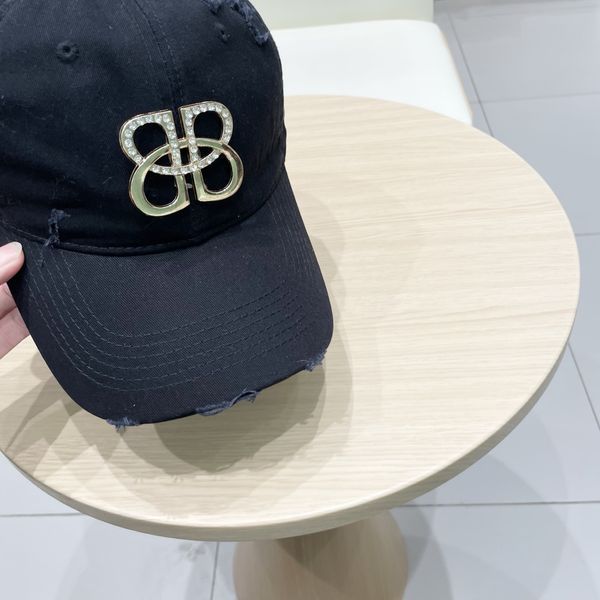 B*alenciaga  Hats Top XX20250411-21