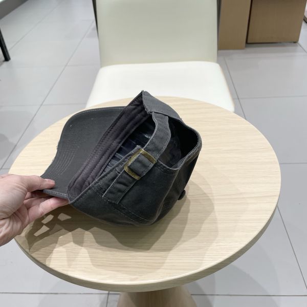 B*alenciaga  Hats Top XX20250411-21