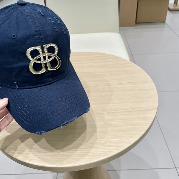 B*alenciaga  Hats Top XX20250411-21