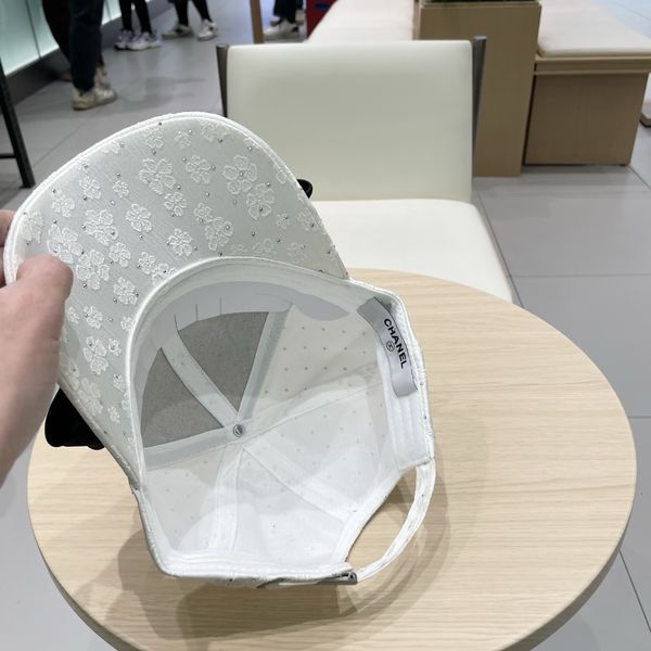 C*hanel  Hats Top XX20250411-22