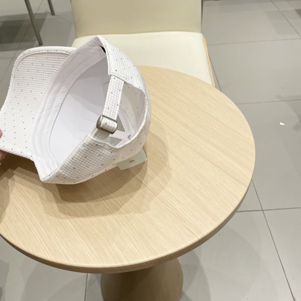 C*hanel  Hats Top XX20250411-30