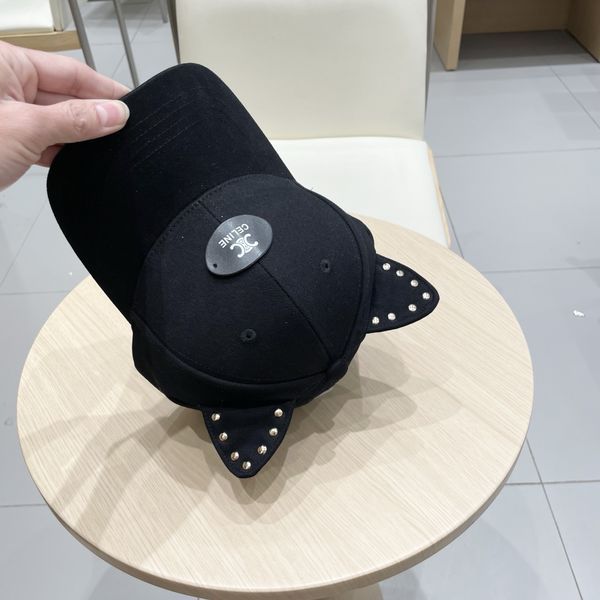 C*eline  Hats Top XX20250411-32