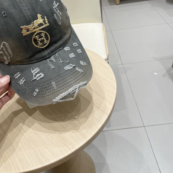 H*ermes  Hats Top XX20250411-35