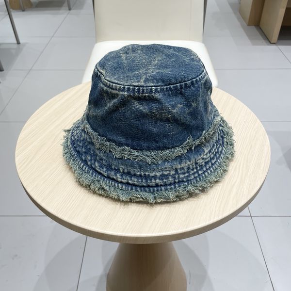 C*hanel  Hats Top XX20250411-39