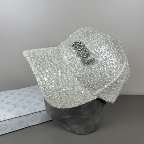 M*iuMiu  Hats Top XX20250411-40