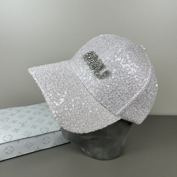 M*iuMiu  Hats Top XX20250411-40