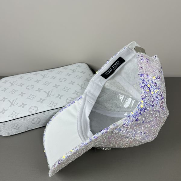 M*iuMiu  Hats Top XX20250411-40