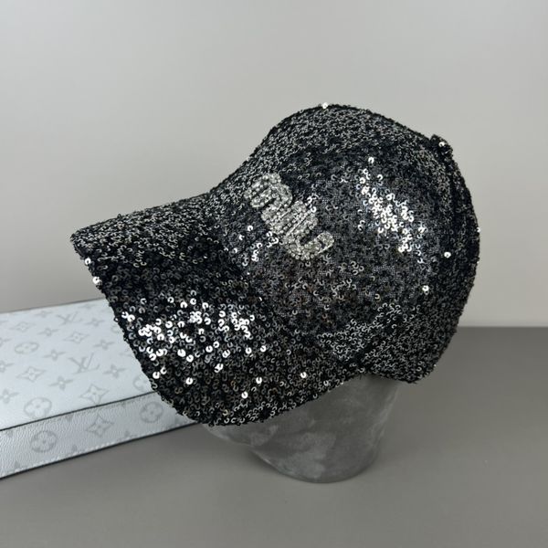 M*iuMiu  Hats Top XX20250411-40