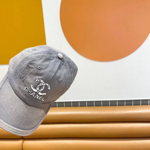 C*hanel  Hats Top XX20250411-51