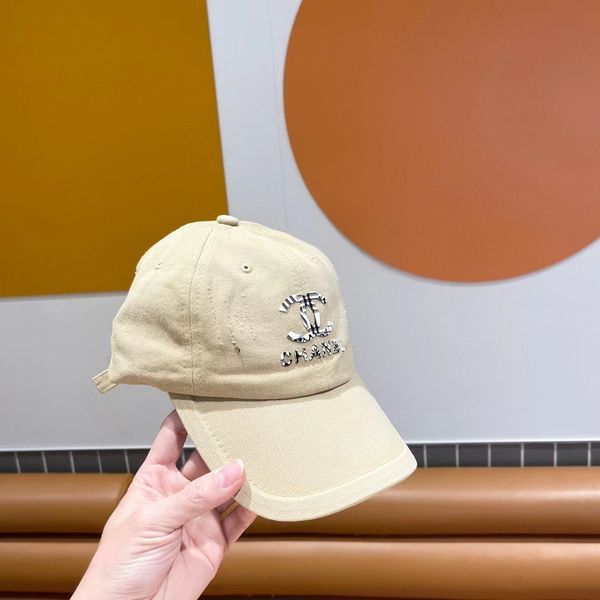 C*hanel  Hats Top XX20250411-51