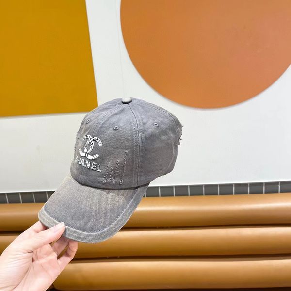 C*hanel  Hats Top XX20250411-51