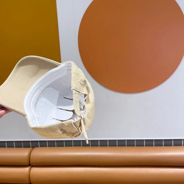 C*hanel  Hats Top XX20250411-51