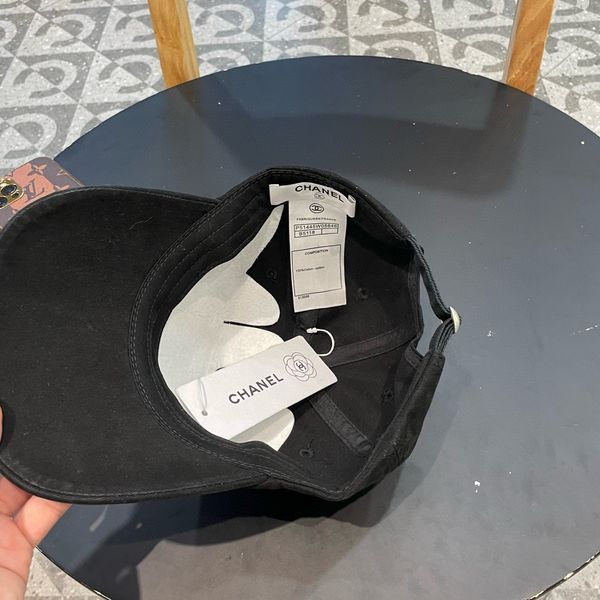 C*hanel  Hats Top XX20250411-52