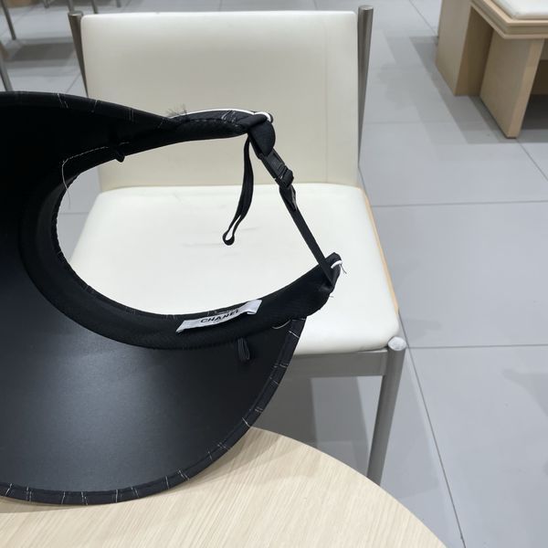 C*hanel  Hats Top XX20250411-57