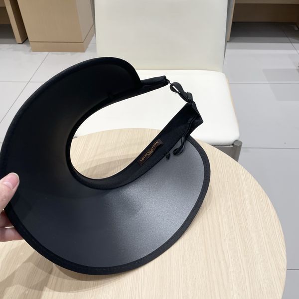 L*ouis V*uitton  Hats Top XX20250411-58