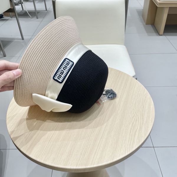 M*iuMiu  Hats Top XX20250411-64