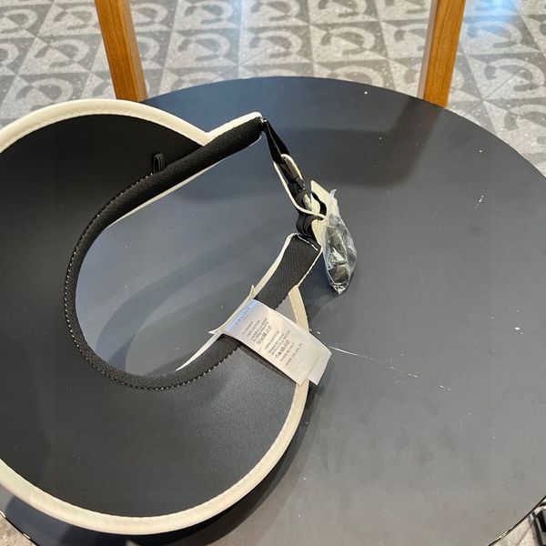 C*hanel  Hats Top XX20250411-79