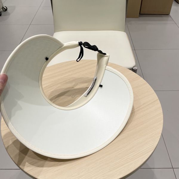 C*hanel  Hats Top XX20250412-6