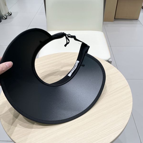 C*hanel  Hats Top XX20250412-6