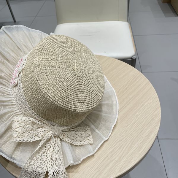 M*iuMiu  Hats Top XX20250413-26