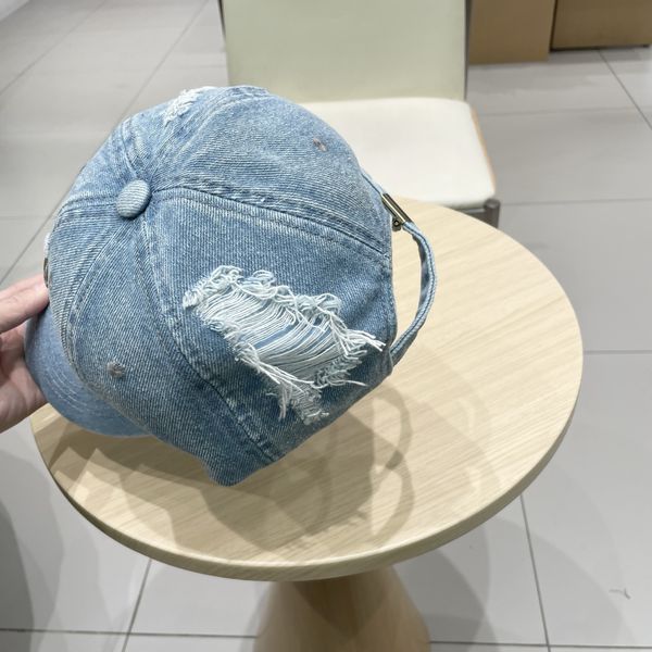 B*alenciaga  Hats Top XX20250413-30