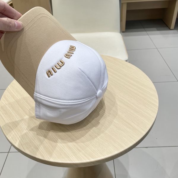M*iuMiu  Hats Top XX20250413-42