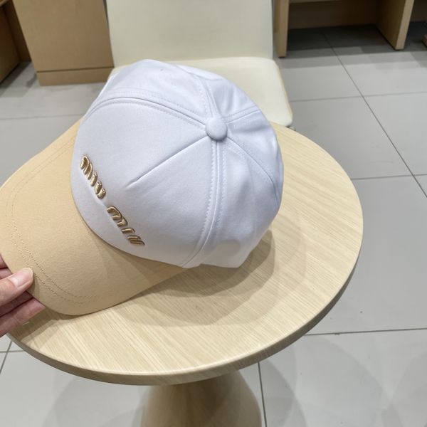 M*iuMiu  Hats Top XX20250413-42