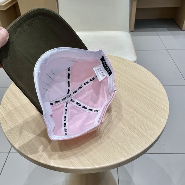 M*iuMiu  Hats Top XX20250413-42