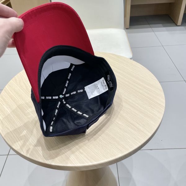 M*iuMiu  Hats Top XX20250413-42