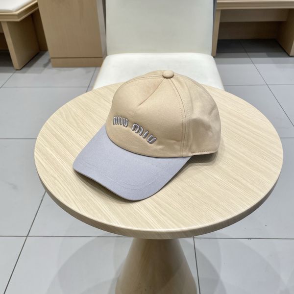 M*iuMiu  Hats Top XX20250413-42