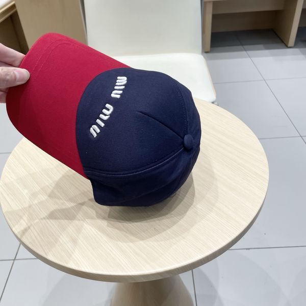 M*iuMiu  Hats Top XX20250413-42