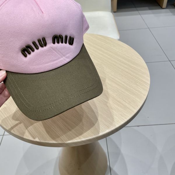 M*iuMiu  Hats Top XX20250413-42