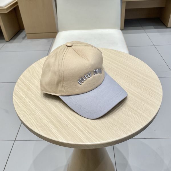 M*iuMiu  Hats Top XX20250413-42