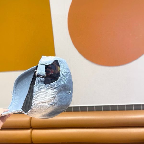 C*hanel  Hats Top XX20250413-50