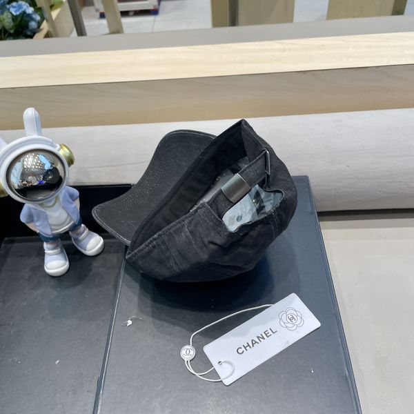 C*hanel  Hats Top XX20250413-51