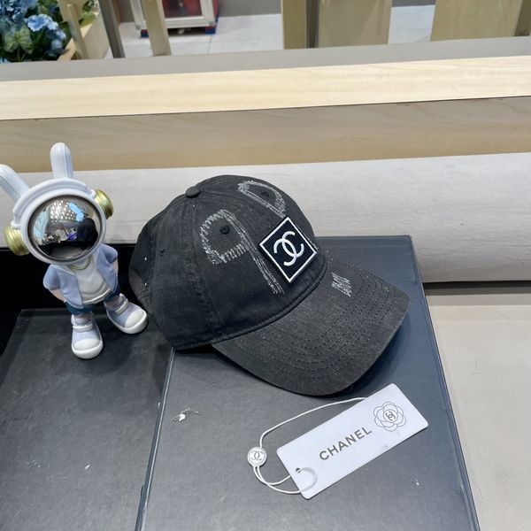 C*hanel  Hats Top XX20250413-51