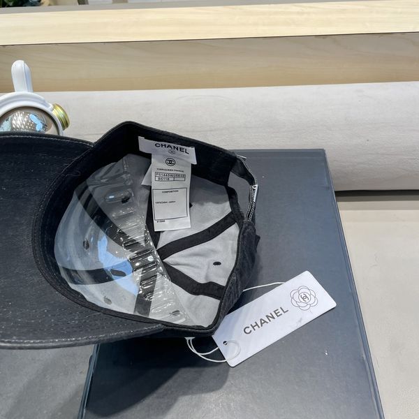 C*hanel  Hats Top XX20250413-51